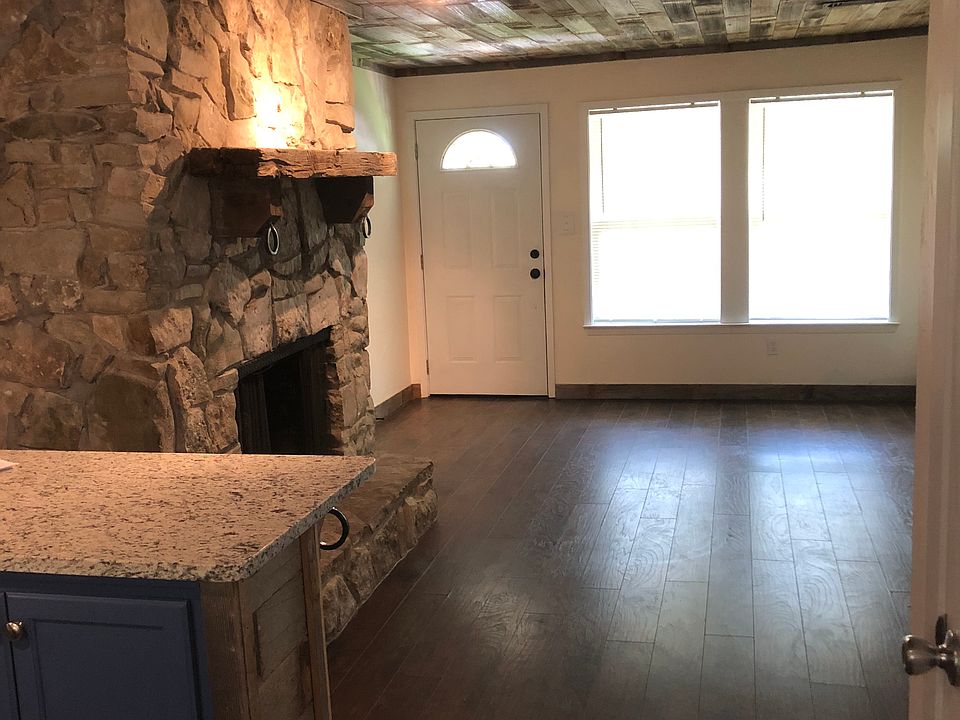 1st image of 306A Ash St
