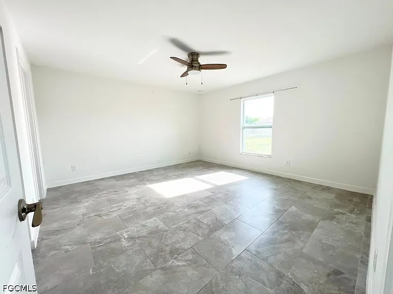 4622 SW 7th Pl — Photo 13