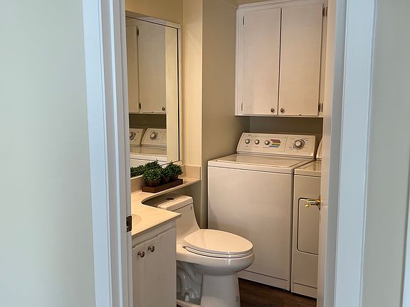 1/2 bathrooms and laundry room