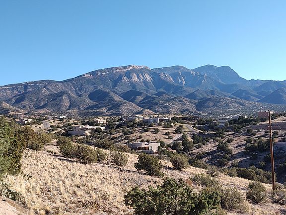 3rd image of 62 Calle Del Sol