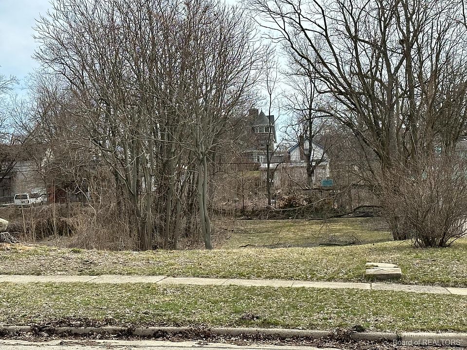 1st image of 620 Norris St
