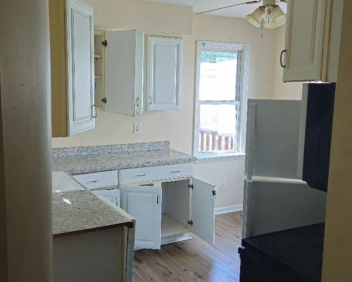 17750 Lincoln Ave — Photo 3