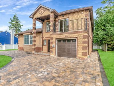 22 Solar Lane, Albertson, NY, 11507