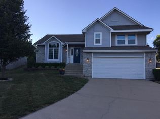 12412 S Mullen Cir, Olathe, KS 66062