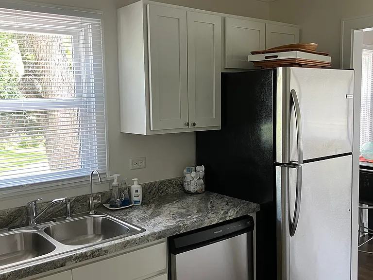 N Bayview Dr — Photo 12