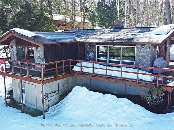 5th image of 45 Ridgeway Dr