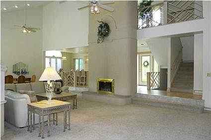 3rd image of 7288 Shady Oak Dr