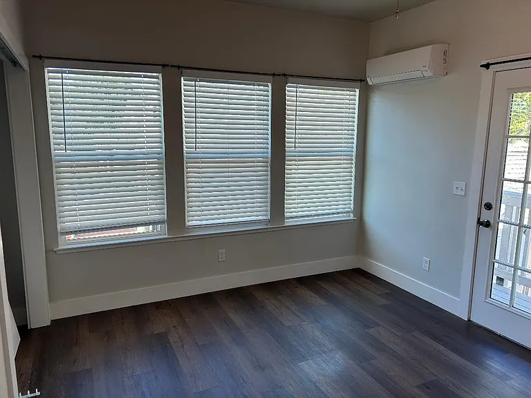 2704 S St — Photo 4
