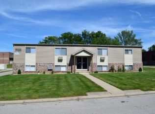 604 Hillview Dr, Normal, IL 61761