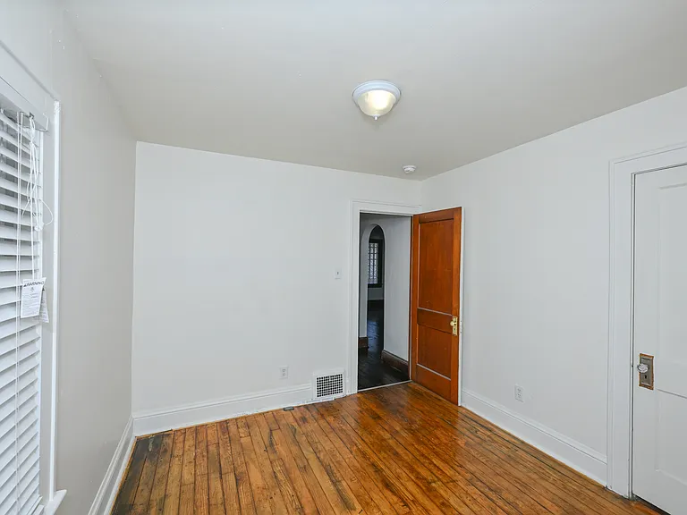 848 Fess Ave — Photo 10
