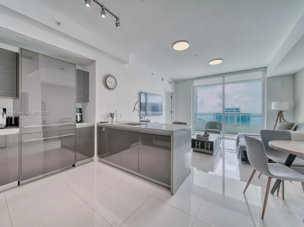 1080 Brickell Ave Unit 3802, Miami, FL 33131