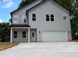 4617 Marthas Ridge Dr, Charlotte, NC 28212