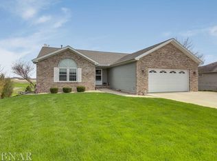 209 Parkside Dr, Goodfield, IL 61742