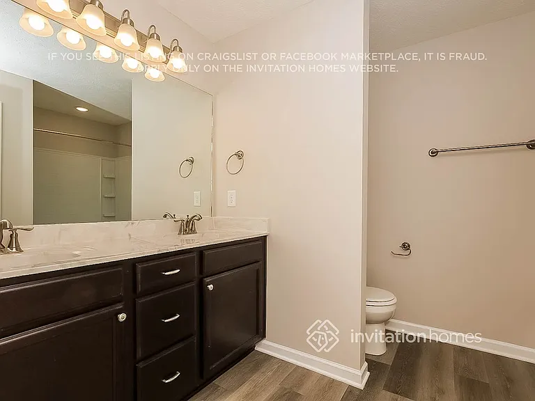 422 Rick McCormick Dr — Photo 16