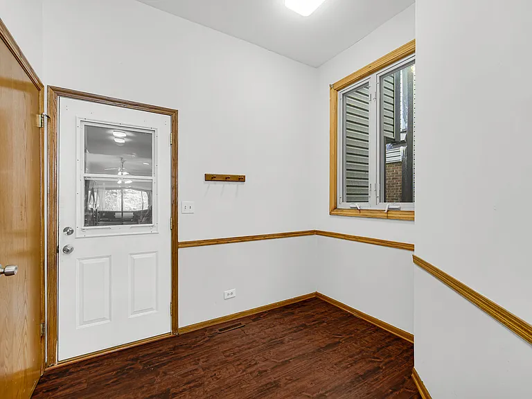 1017 Arbor Ct — Photo 16