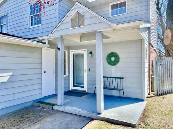 8 Maryland Rd, Plattsburgh, NY 12903