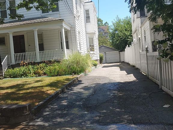 4th image of 23 Cottage Avenue