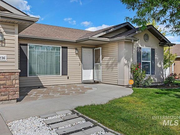 3rd image of 1236 Golden Pheasant Dr