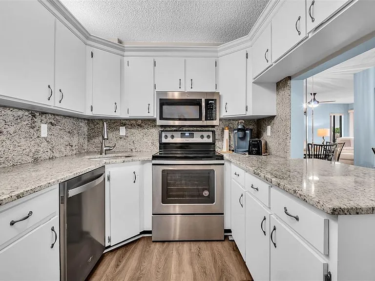 2523 Pine Ridge Way S #C2 — Photo 13