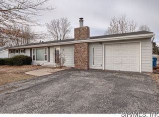 204 W Country Ln, Collinsville, IL