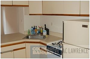 4th image of 309 E 90th St APT 8
