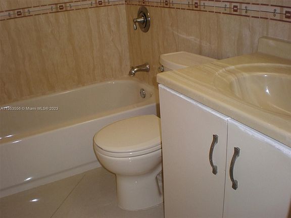 5th image of 1460 NE 169th St APT 106