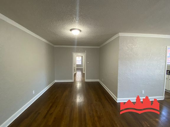 2nd image of 1876 Vollintine Ave