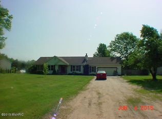 1568 S Maple Island Rd, Muskegon, MI 49442