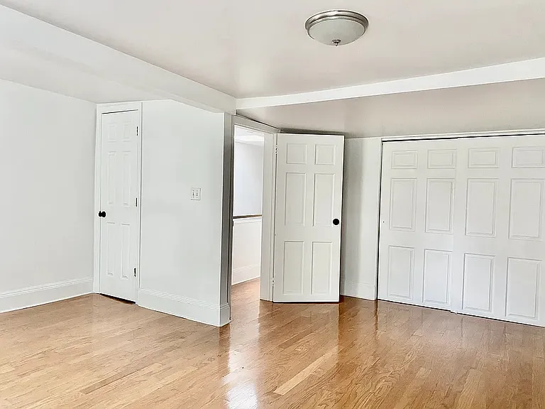 55 Bainbridge St #2 — Photo 18