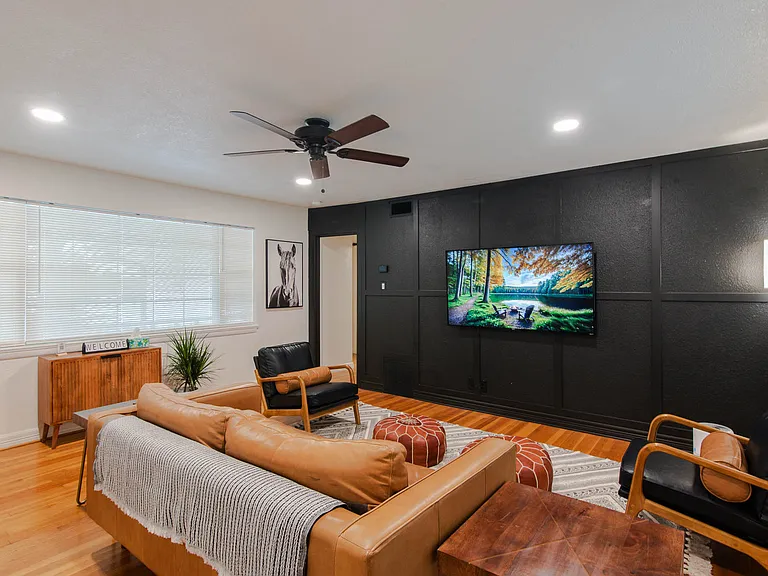 302 Circle Dr — Photo 4