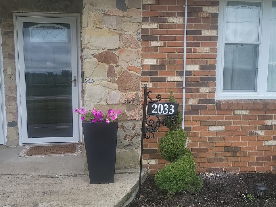1st image of 2035 Prospect Rd #2