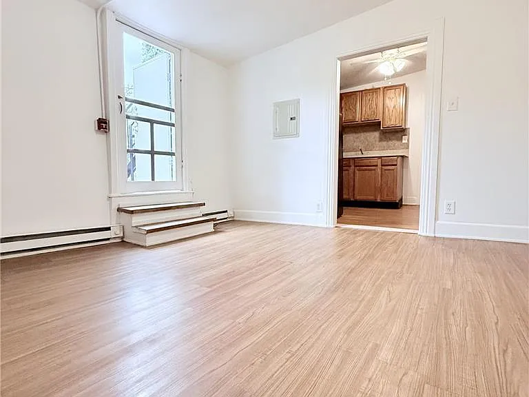 126 N 4th St #2R — Photo 15