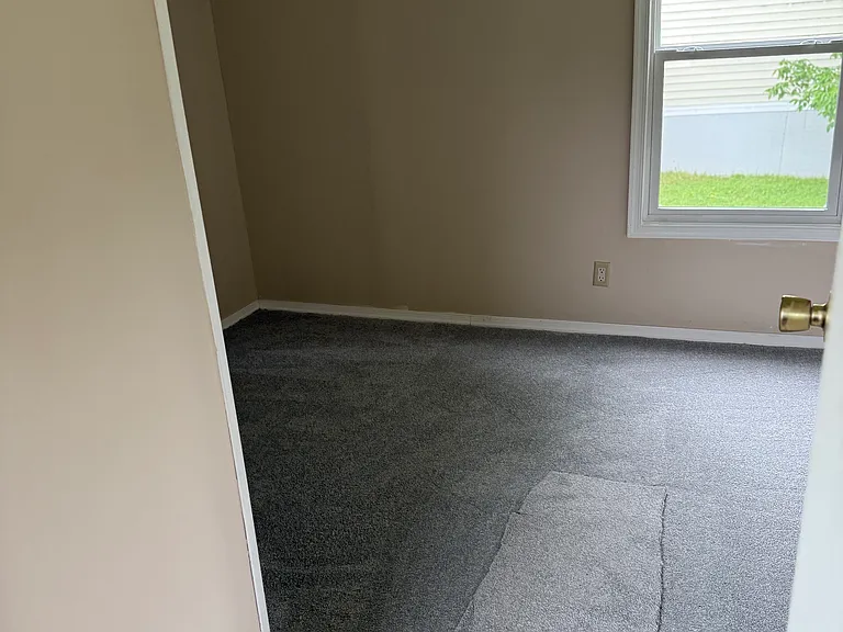 19 Clifton Manor Dr — Photo 8