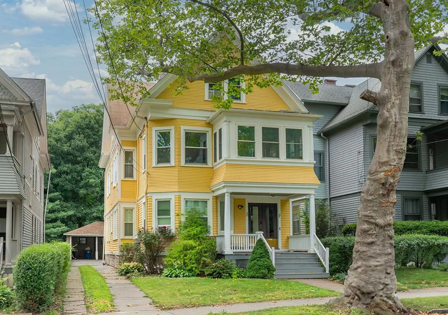 134 Mansfield St — Photo 1