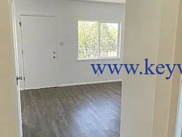 302 Texas St NE — Photo 7