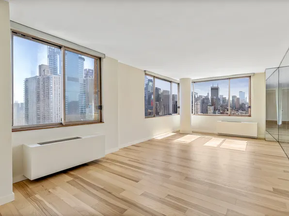 350 West 50th Street 28B image 2 of 16