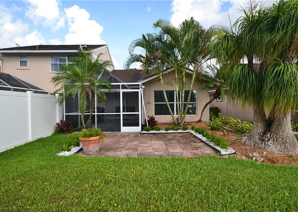 2nd image of 5228 W Lakes Dr #5228
