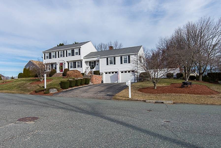1st image of 75 Essex Heights Dr