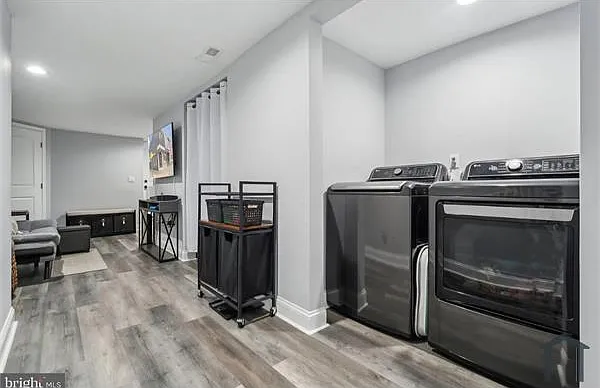 407 N Lakewood Ave — Photo 5