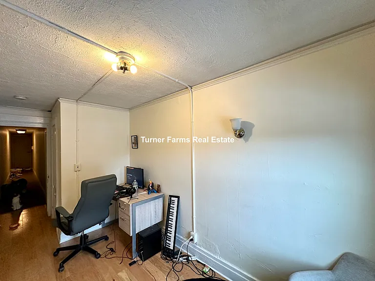 94 W Cedar St #2A — Photo 4