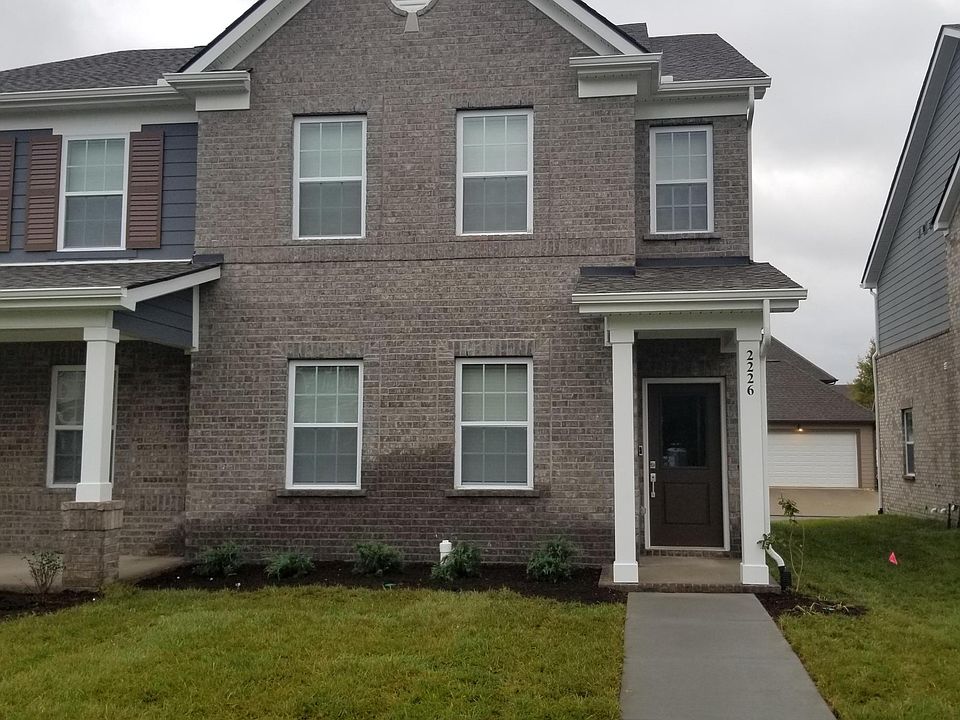 House Elevation/Entrance