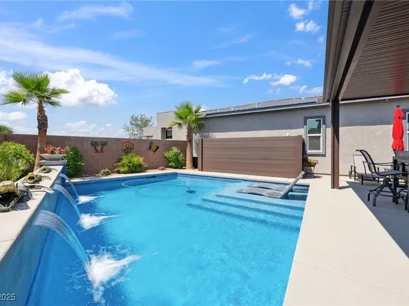 5095 E Long Leaf Ct, Pahrump, NV 89061