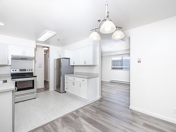 Dining Room & Kitchen