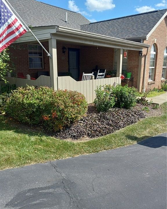 1st image of 118 Carriage Dr