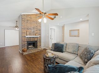 1730 Glencairn Ln, Lewisville, TX 75067