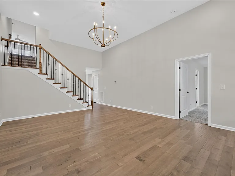 513 Wingfield Ct — Photo 9