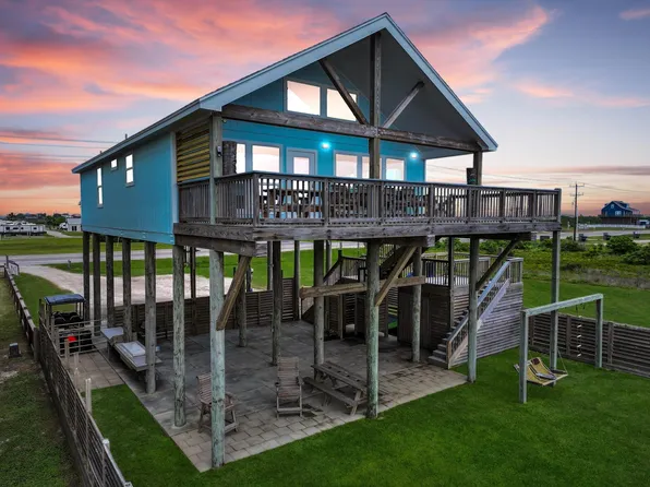 1684 1/2 Highway 87, Gilchrist, TX 77617