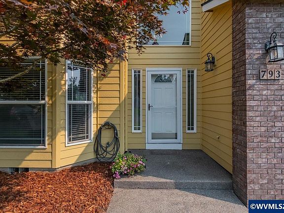 2nd image of 793 Lakefair Pl N