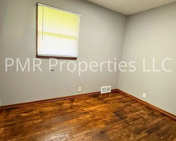 4461 Redman Ave — Photo 8