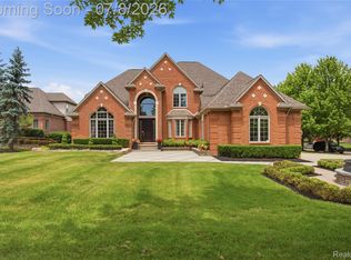 6105 Adams Ct, Washington, MI 48094